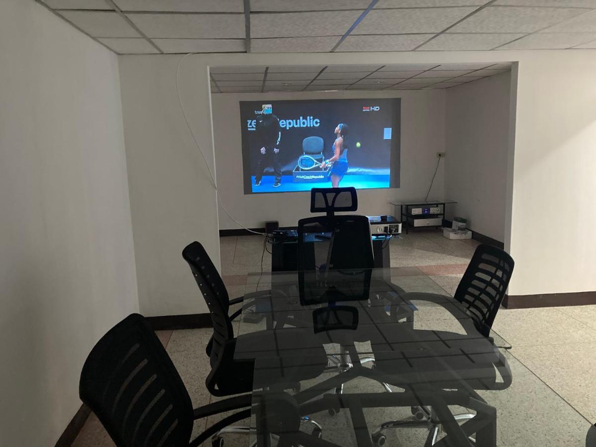 Готель Moocoworking Лей Екстер'єр фото